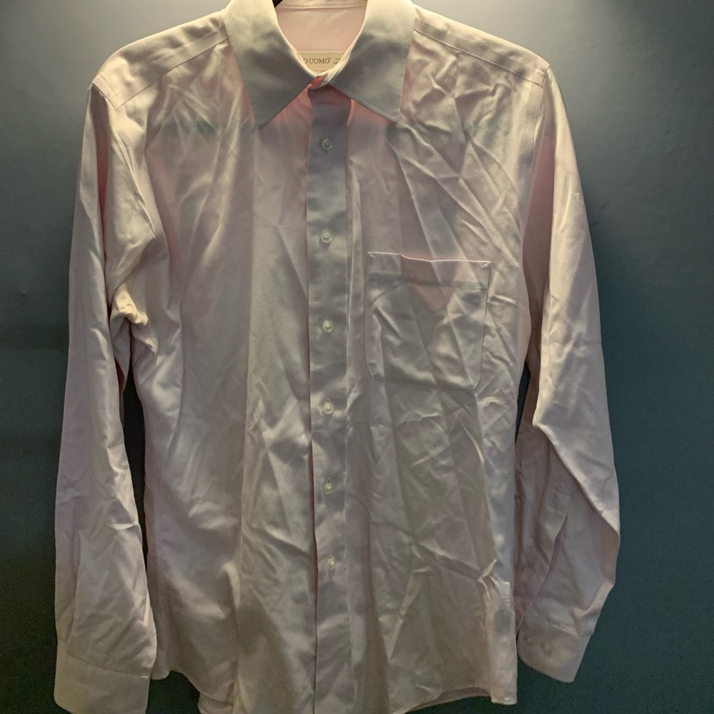 Beautiful pink button down - Picture 3 of 4
